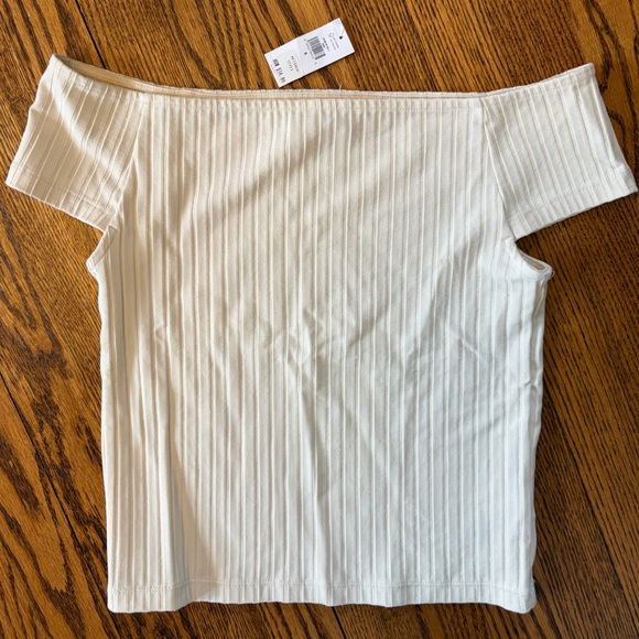 Banana Republic Tops - Banana Republic Off the Shoulder Ribbed Top in Ivory